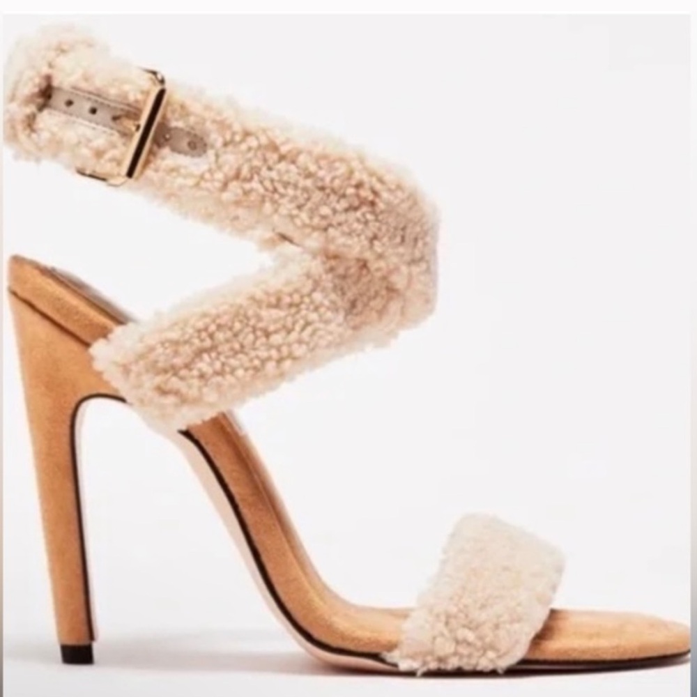 Good American sherpa buckle heels shoes NWT BEIGE CREAM